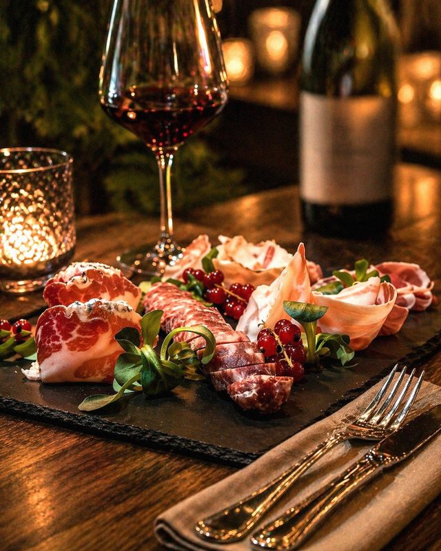 tagliere di salumi del Ristorante La Corte a Mendrisio